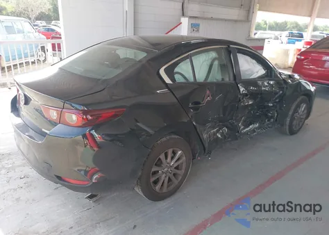 2022 Mazda Mazda3 2.0 from USA, damaged, VIN 3MZBPAA75NM311771